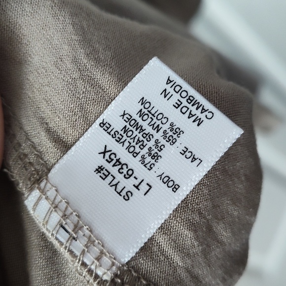 NWOT Boho Top By Zenana Outfitters in Tan 🤎 - Picture 8 of 8